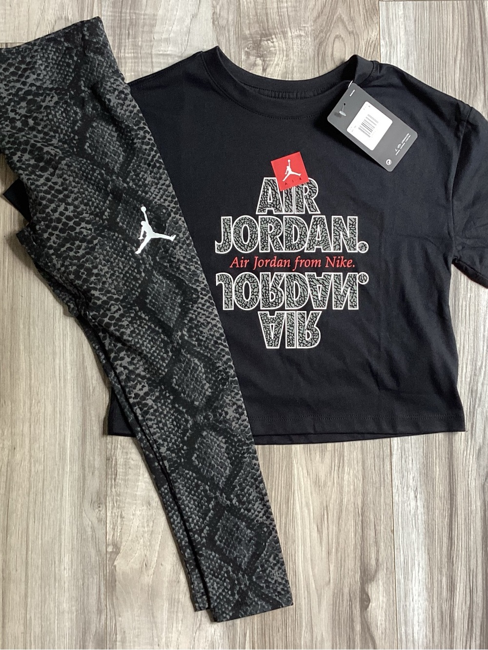 Girls Jordan Tee & Leggings outfit size S(NWT) ~PRICE IS FIRM, NO OFFERS~
